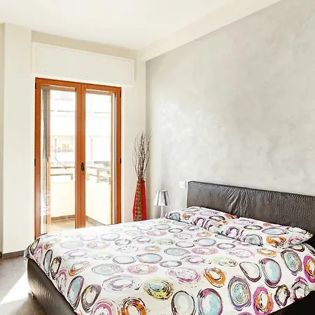 Airport Seaview Apartment