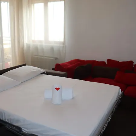 Guesthost - Airport Seaview Apartamento Bari