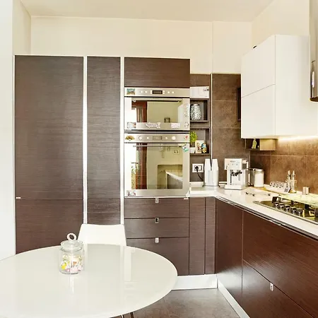 Guesthost - Airport Seaview Apartment Bari