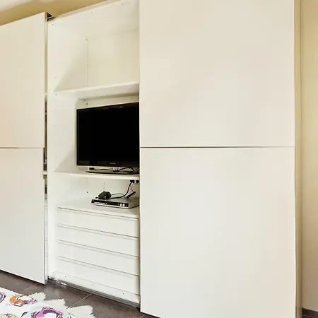 Apartment Guesthost - Airport Seaview Bari