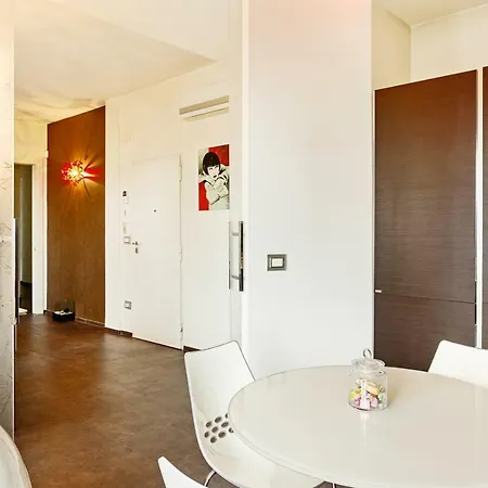 Guesthost - Airport Seaview Bari